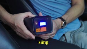Chức Năng đèn Led Và Sos Của Bộ Kích Bình Bơm Lốp Ucar J02 Plus