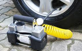 sử dụng bơm lốp xe ô tô